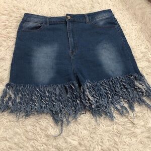 AQ Jeans Denim Fringe Shorts Size‎ 20